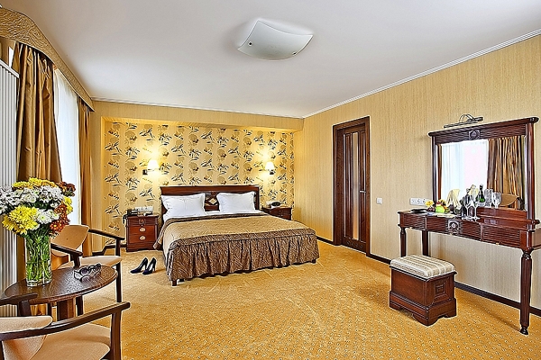 Hotel Grand Marine Гранд Марине